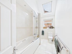 BATHROOM- click for photo gallery
